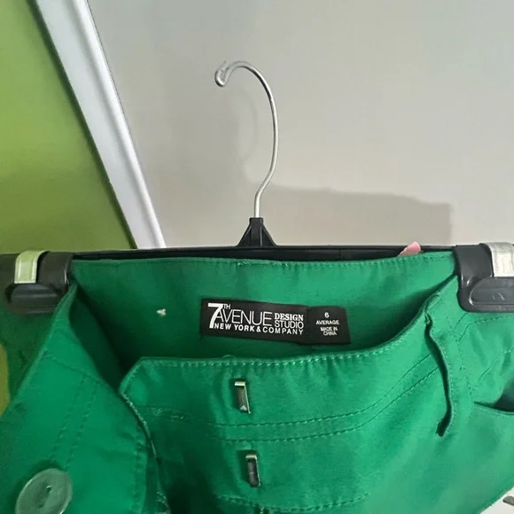 Green High-Waisted Trousers - Picture 5 of 5